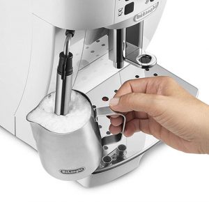 DeLonghi-ECAM21110W-opinioni