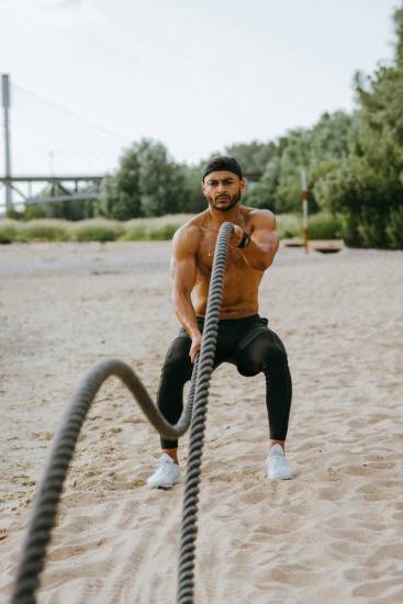 esercizi-per-pettorali-e-addominali